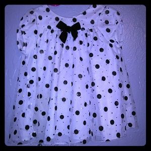 Wonderkids girls blouse size 2T white n black
